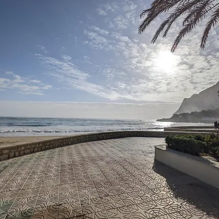 First Line Fossa Appartement *