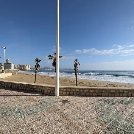 First Line Fossa Appartement *